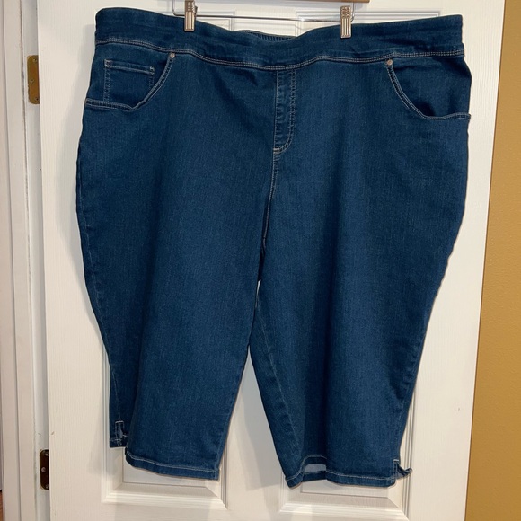 Terra & Sky Pants - Terra & Sky denim capris. Size 4X. EUC.